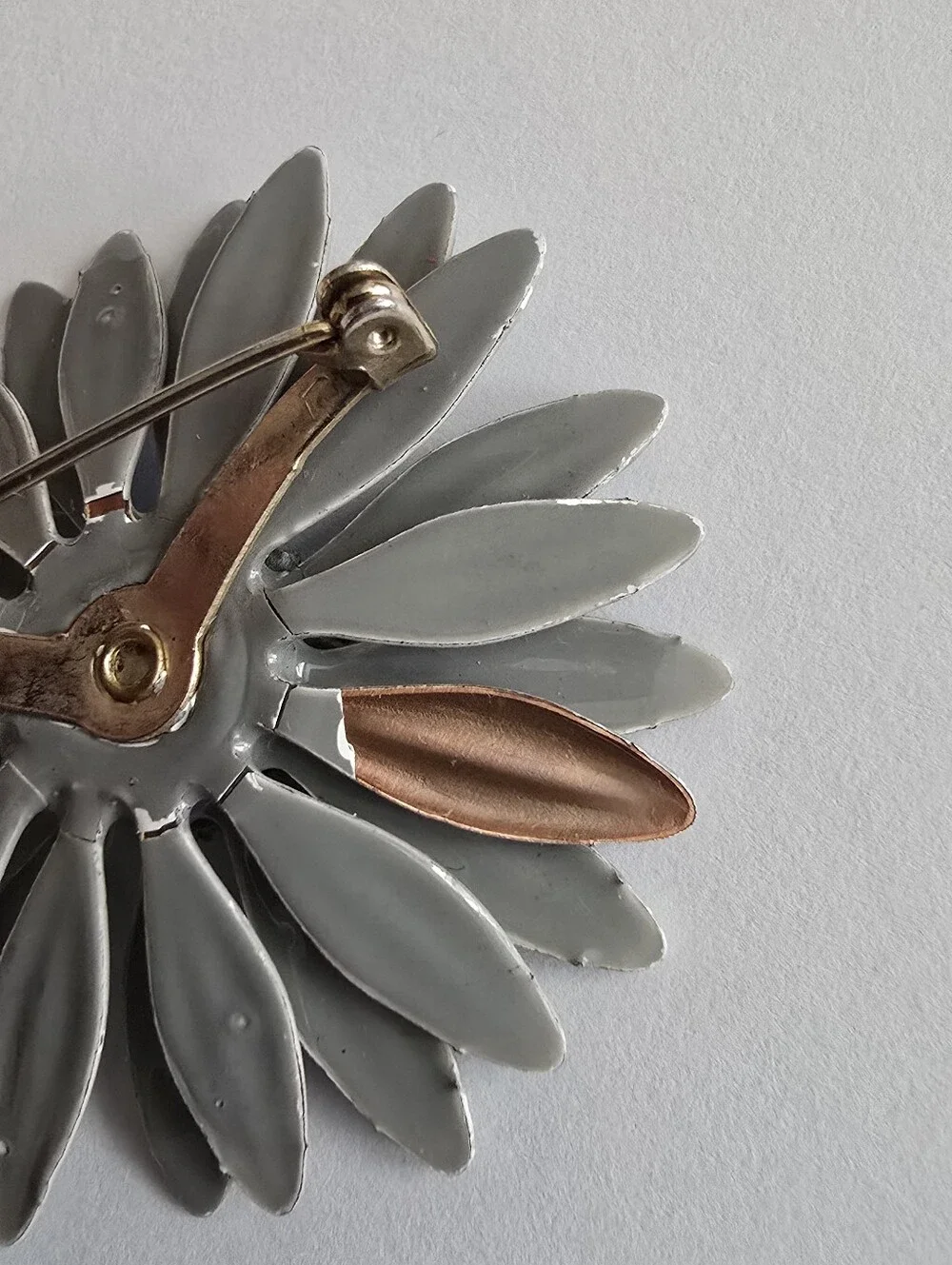 Vintage flower brooch tone floral pin enamel grey gray